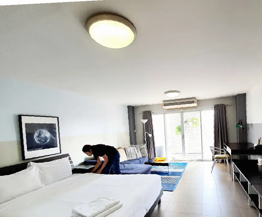 SATHON TERRACE APARTMENT