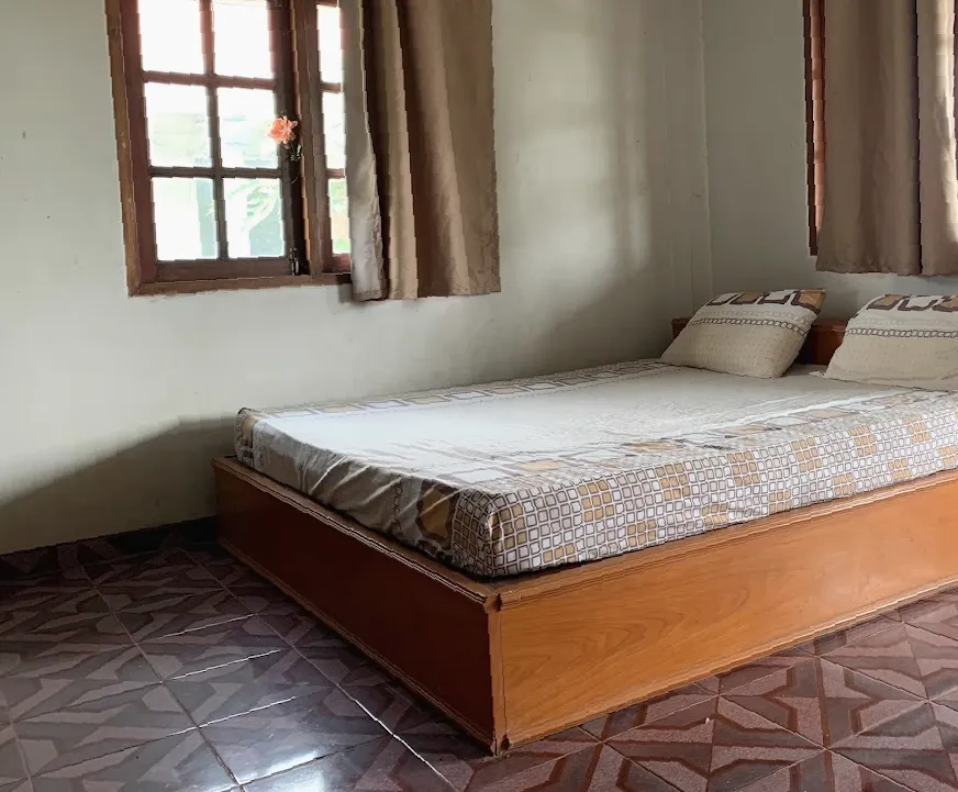 Tommy's apartment