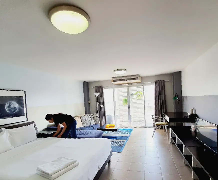 SATHON TERRACE APARTMENT