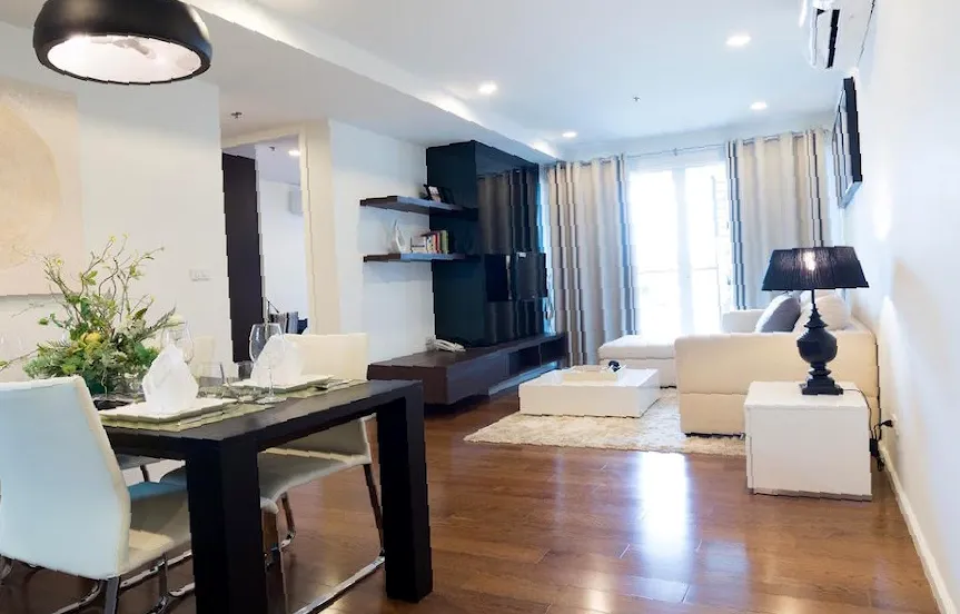 15 Sukhumvit Residences