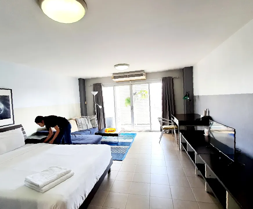 SATHON TERRACE APARTMENT