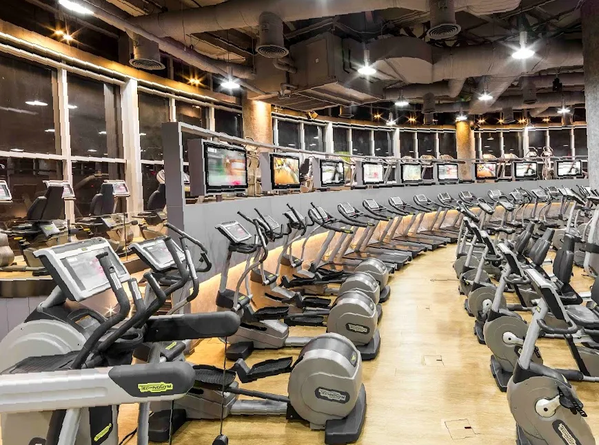 Gym Monkey - Thaniya Plaza Silom (BTS Sala Daeng)