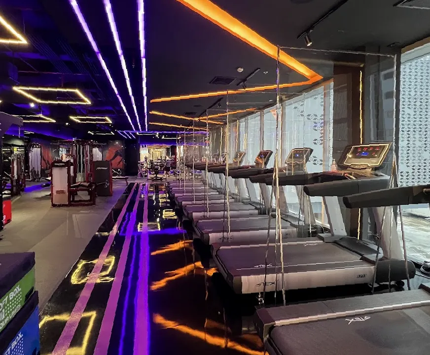 Gym Monkey - Thaniya Plaza Silom (BTS Sala Daeng)